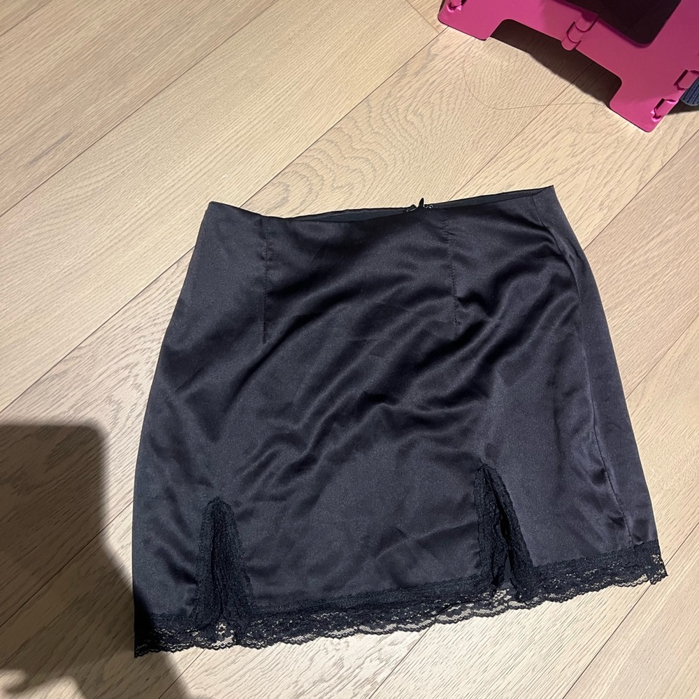 Superdown satin mini skirt